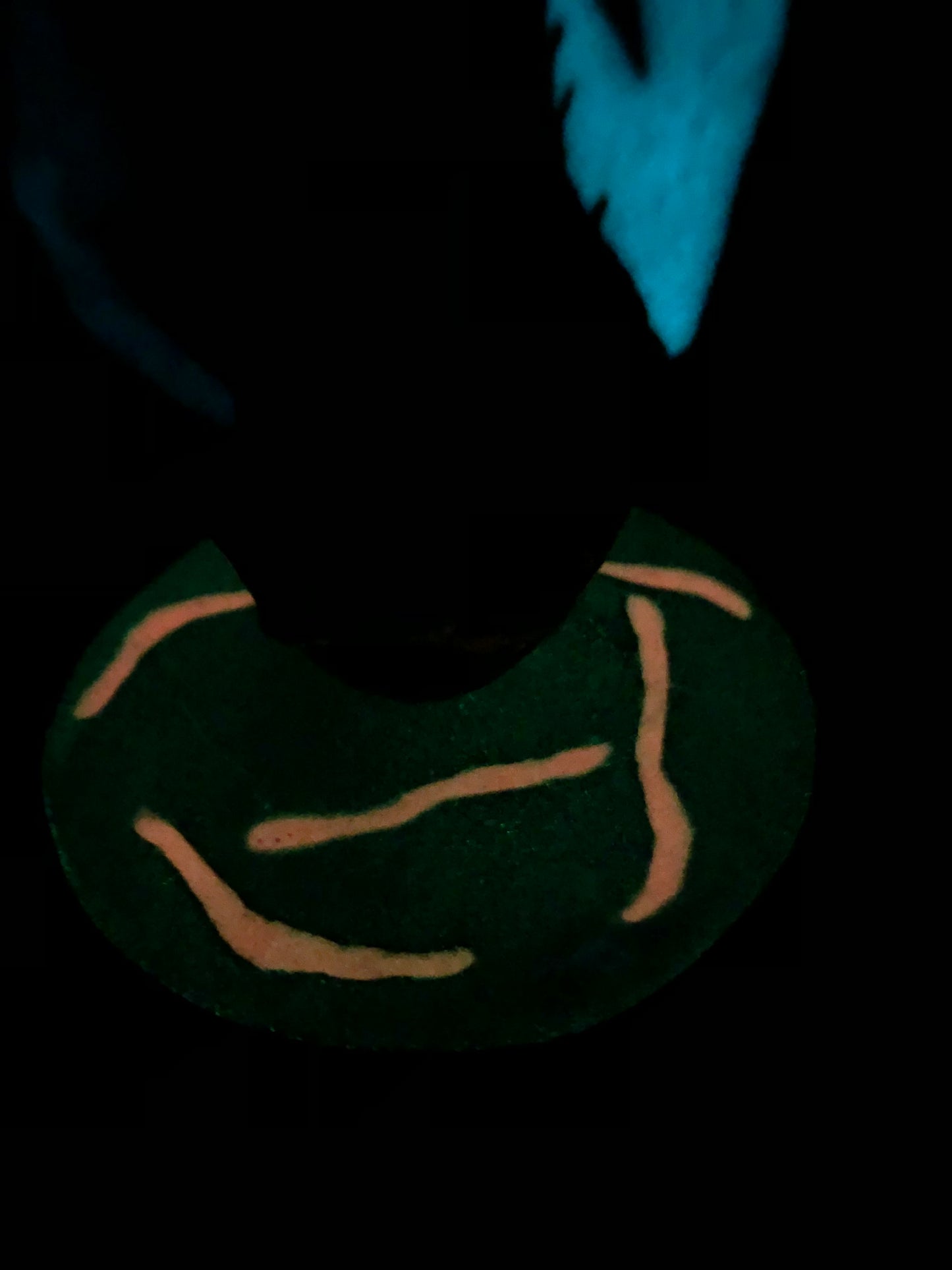 Porte clé sur pied tête de mort