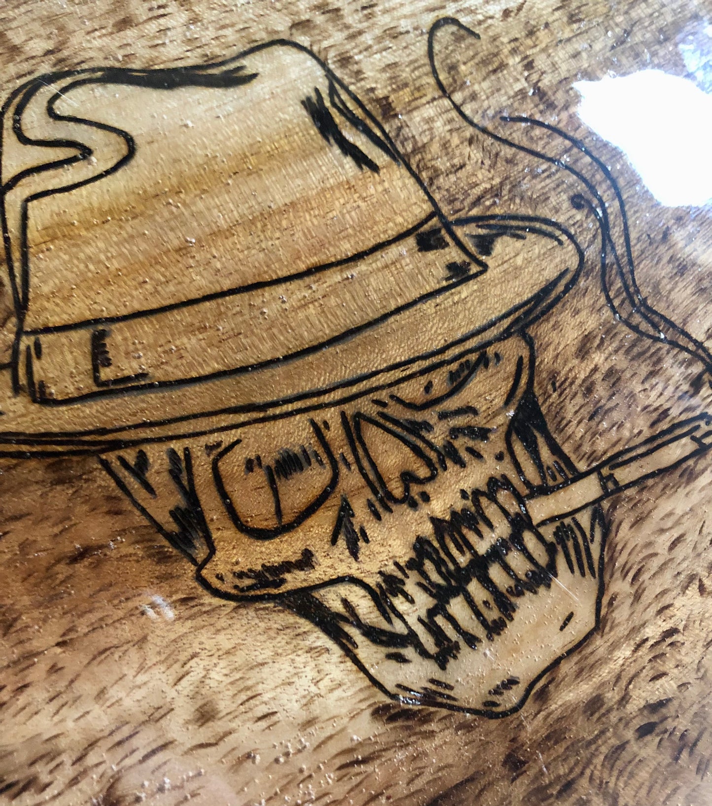 Plateau en pyrogravure