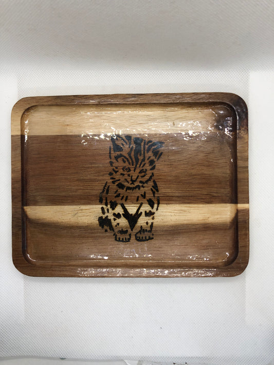 Petit plateau en bois pyrogravé