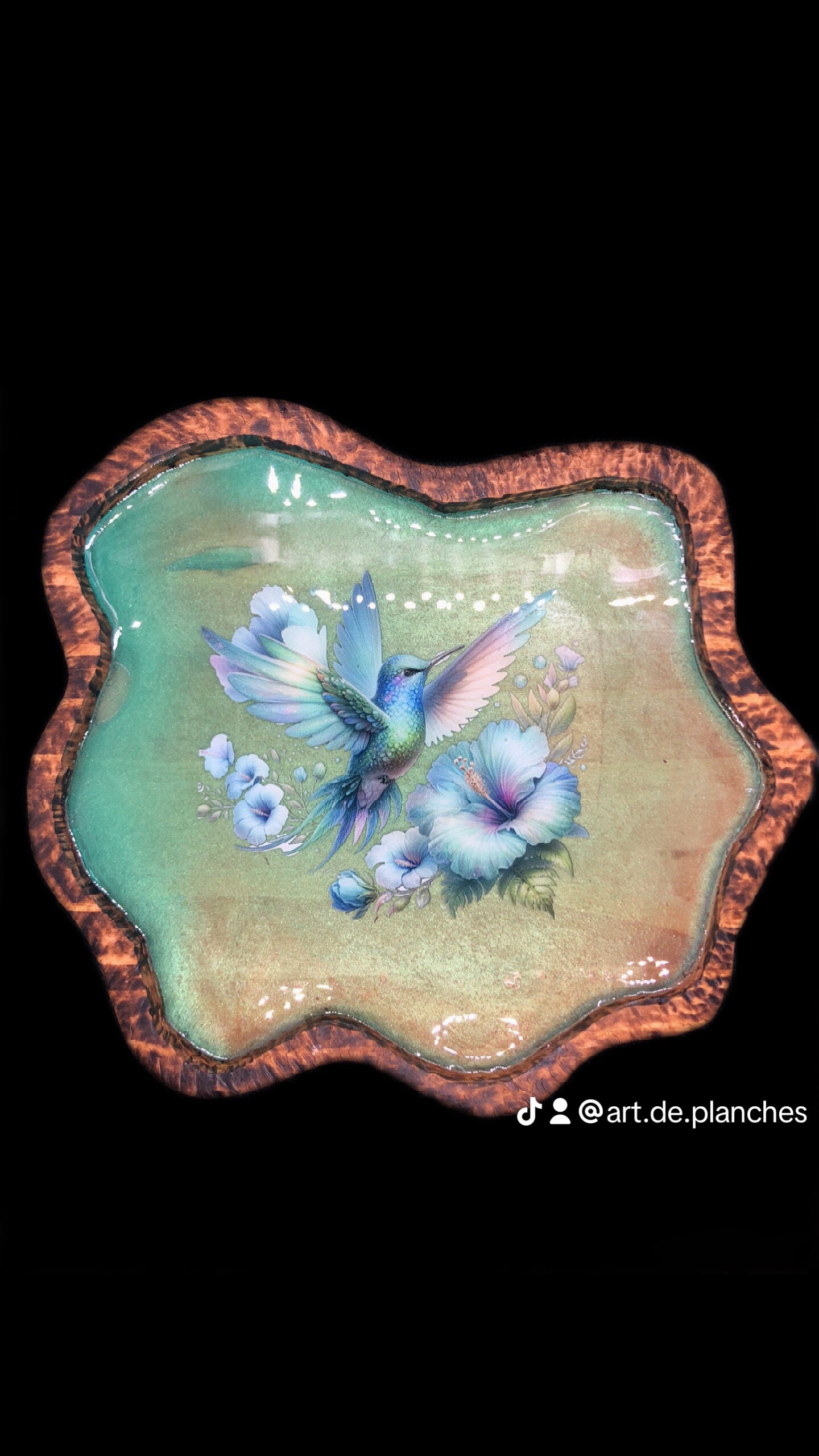 Plateau en bois et resine